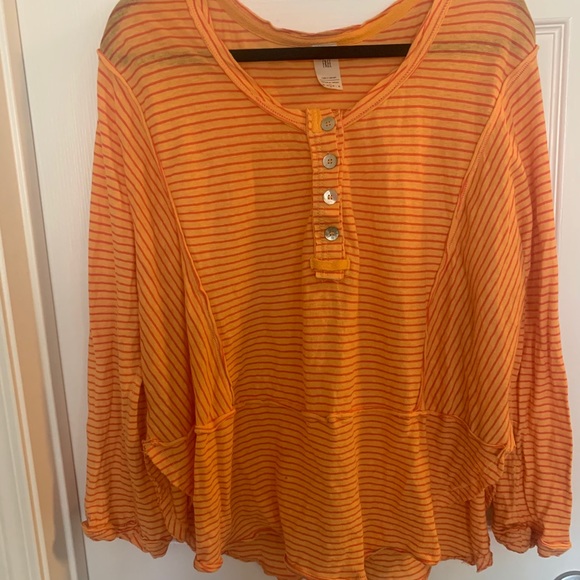 We the free long sleeve - Picture 1 of 3